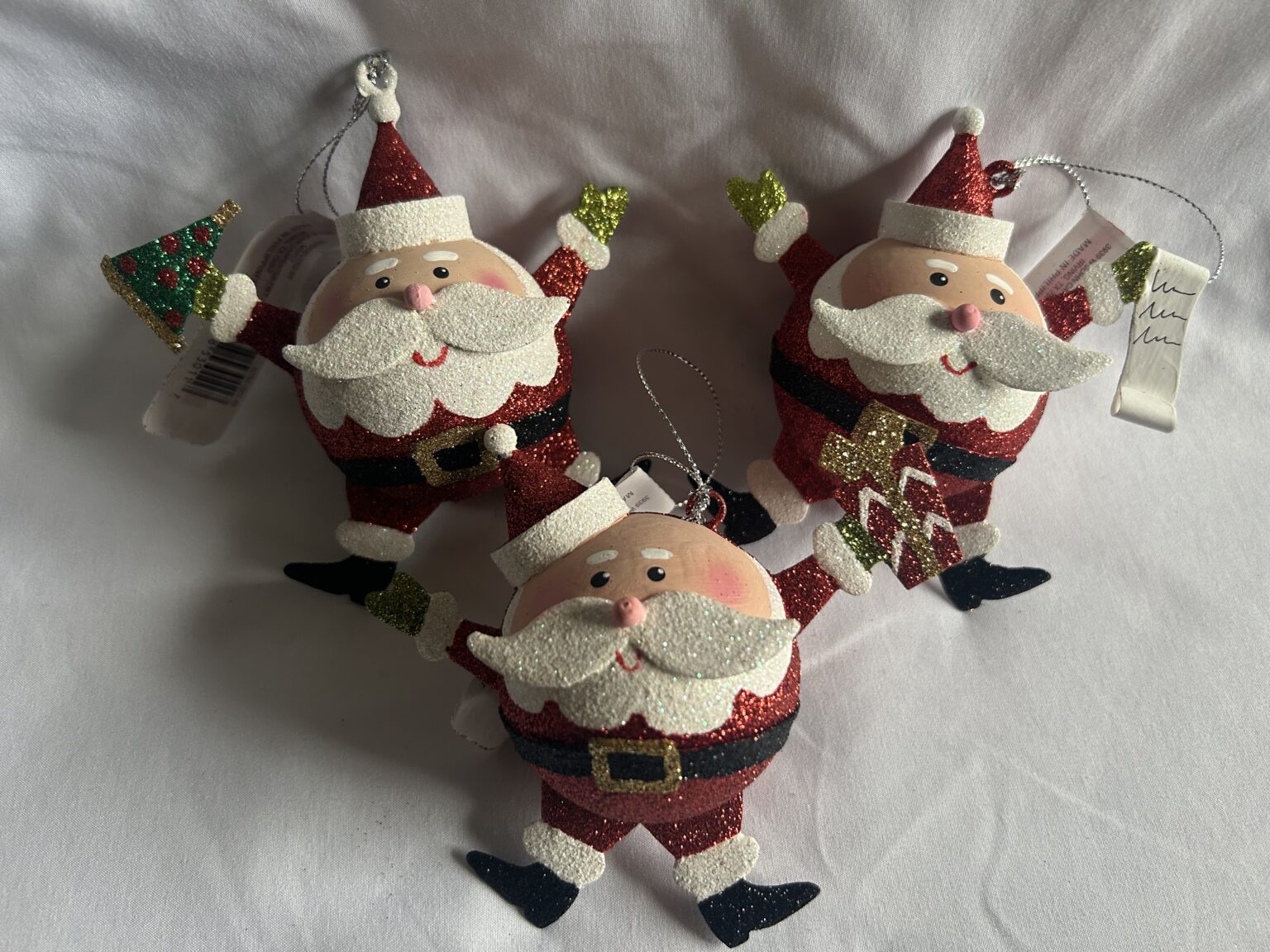 Santa Ornament (1 Piece) About 4" Tall